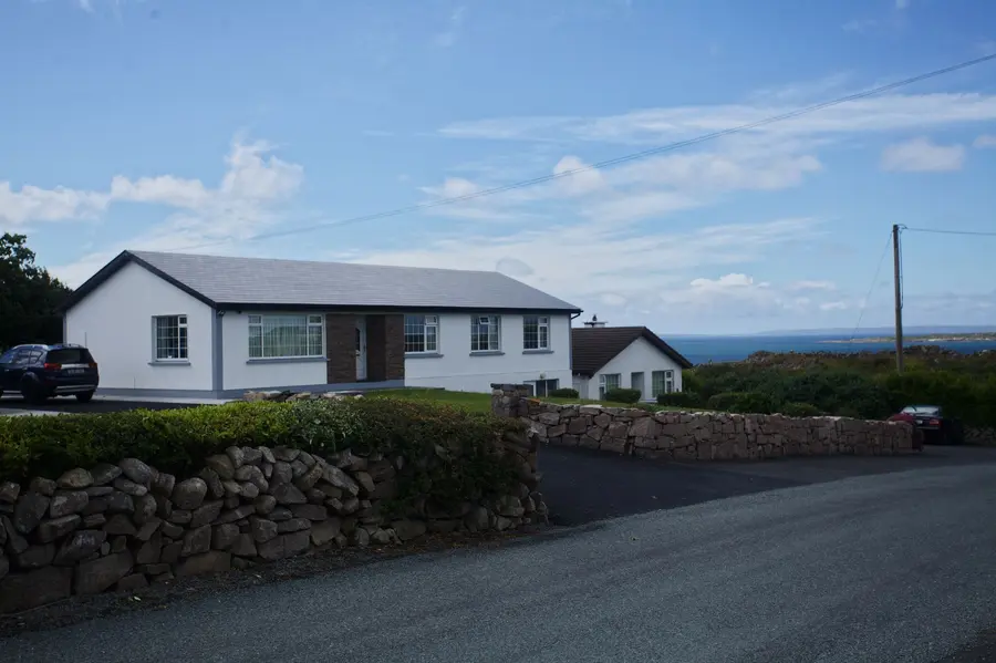 Coastal residential property in Poole - resin driveways suit all property types in the area