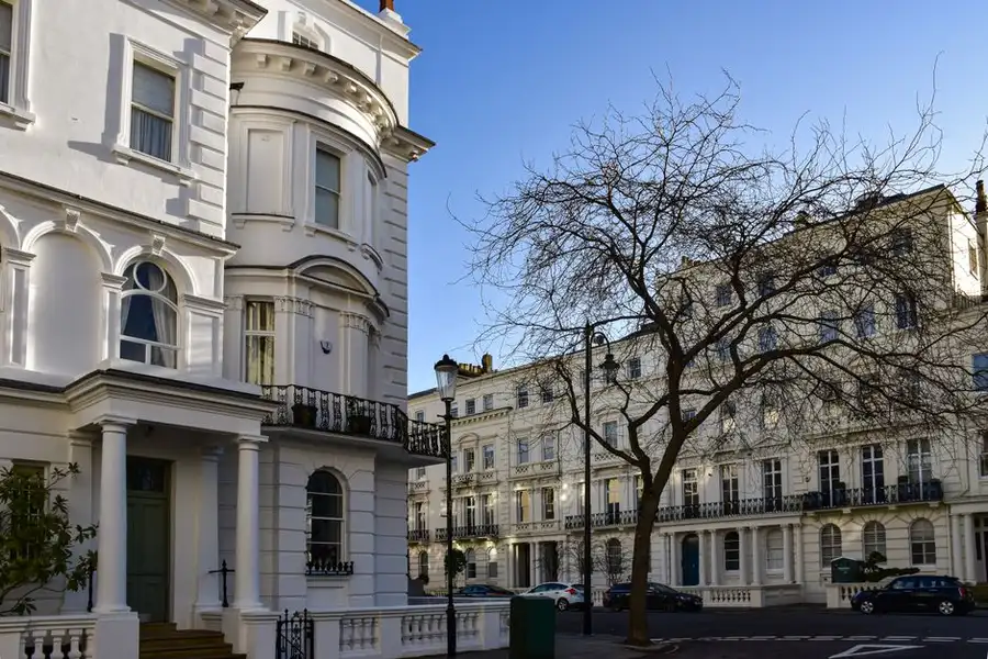 A period property that suits a warm-toned resin driveway