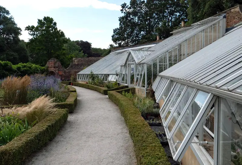 Knoll Gardens